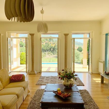 Villa With Swimming Pool In Golf Resort Torres Vedras Bagian luar foto