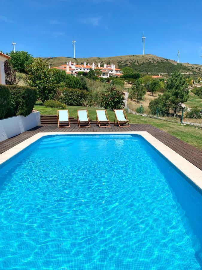 Villa With Swimming Pool In Golf Resort Torres Vedras Bagian luar foto