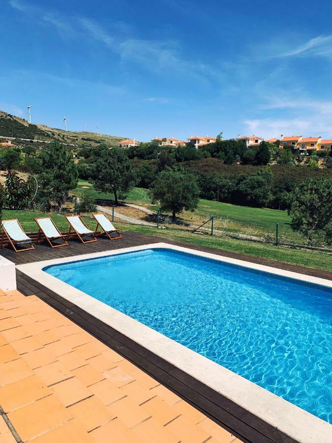 Villa With Swimming Pool In Golf Resort Torres Vedras Bagian luar foto